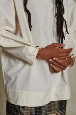 Soeur CHEMISE VAIL -Vêtements Pour Femmes 01 004 ANDREAS VAIL ALEXANDRA AVRIL 0104