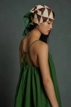 Soeur FOULARD CARRE -Vêtements Pour Femmes 05 029 ARIELLE ASTREE CARRE 0055