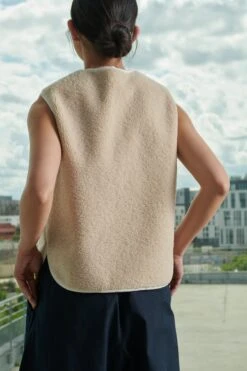 Soeur GILET SANS MANCHES FUSIL -Vêtements Pour Femmes 09 017 FUSIL VERNON SLEEPY 0039